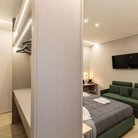 Iron Luxury 4* Rome