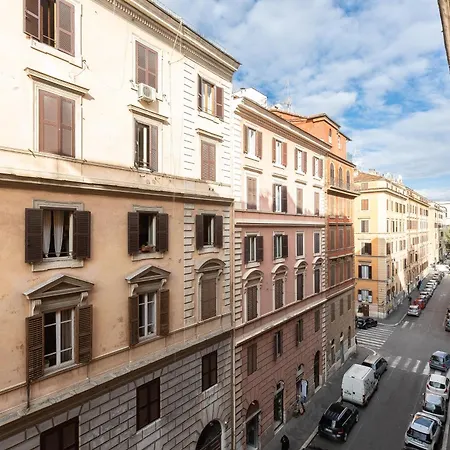 Iron Luxury 게스트하우스